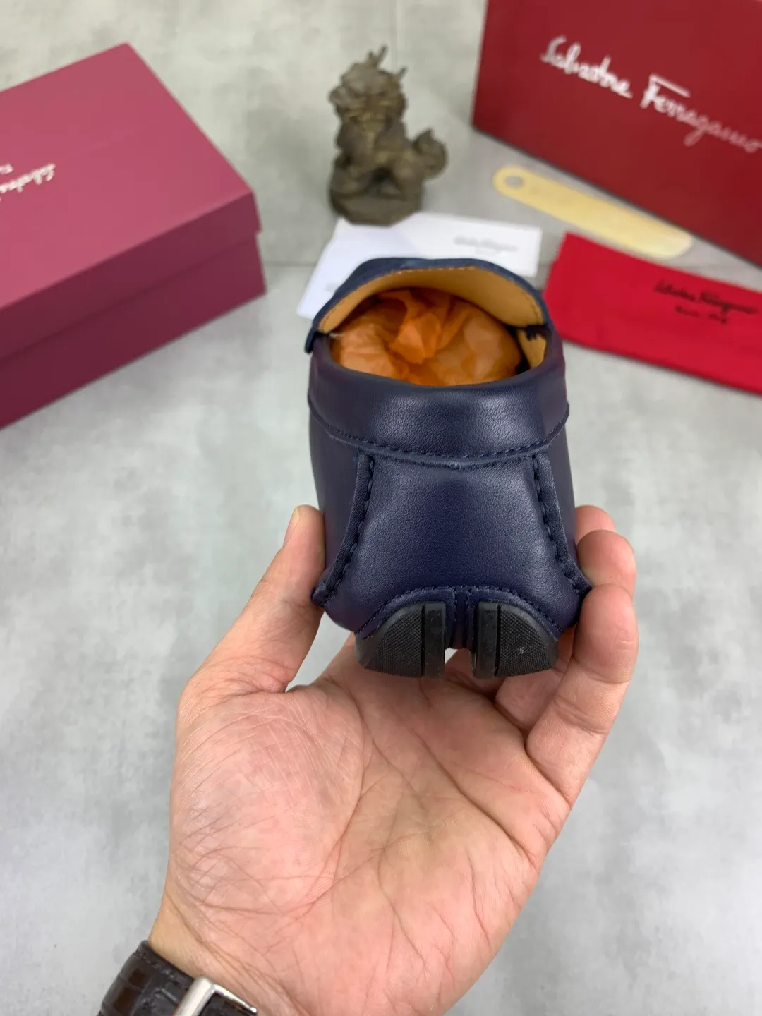 Men's shoes 💰P542 New model, high quality [Ferragamo/Ferragamo] Latest lazy slip-on shoes Original imported calfskin, imported cowhide lining + original luxury metal buckle + original combination outsole Comparison without pressure Code number: 38-45